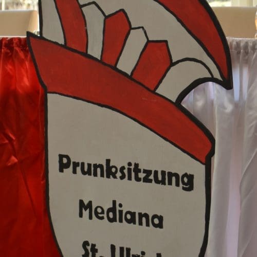 Es ist nach dem Gartenfest im Sommer die größte Veranstaltung im Mediana St. Ulrich in Hünfeld: Die Prunksitzung zur Fastnacht findet in diesem Jahr am Mittwoch, 7. Februar, statt. Die organisatorischen Köpfe dahinter sind die Mitglieder des Elferrats.